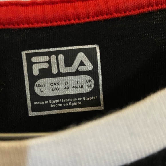 Fila t shirt could be used on a guy or girl - Picture 3 of 3